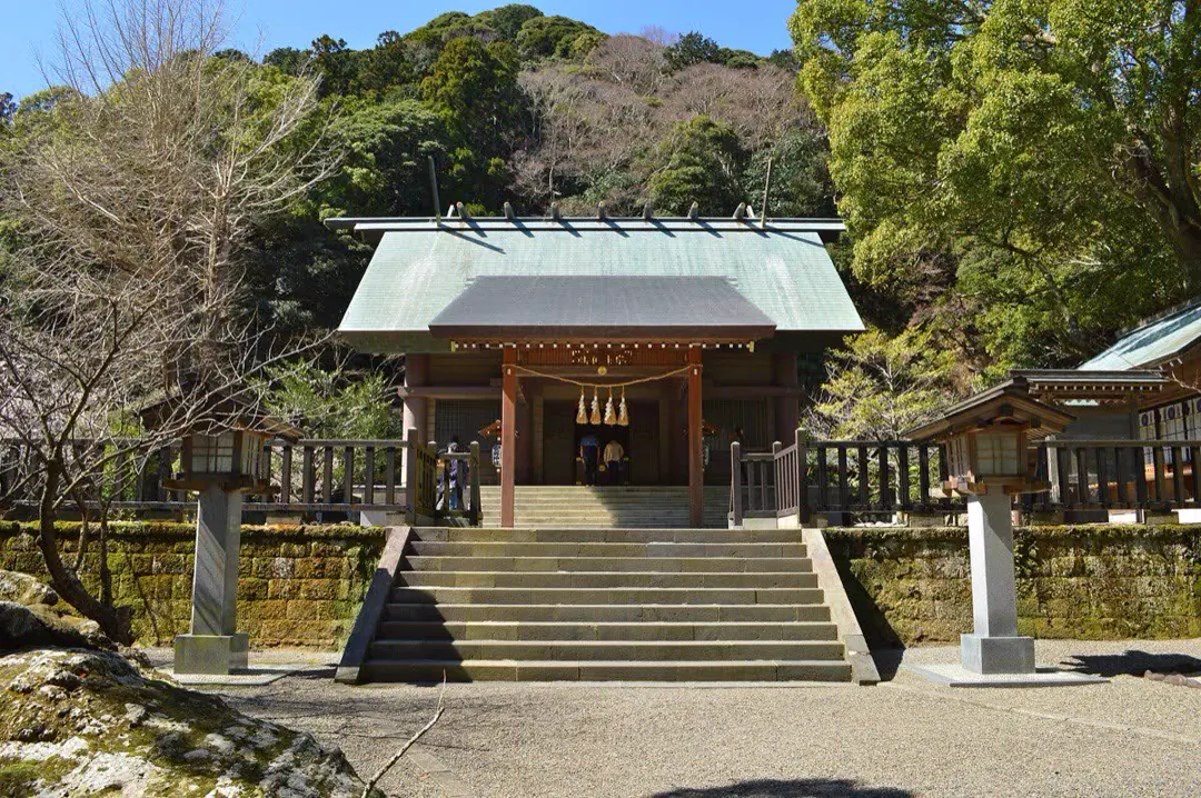 安房神社