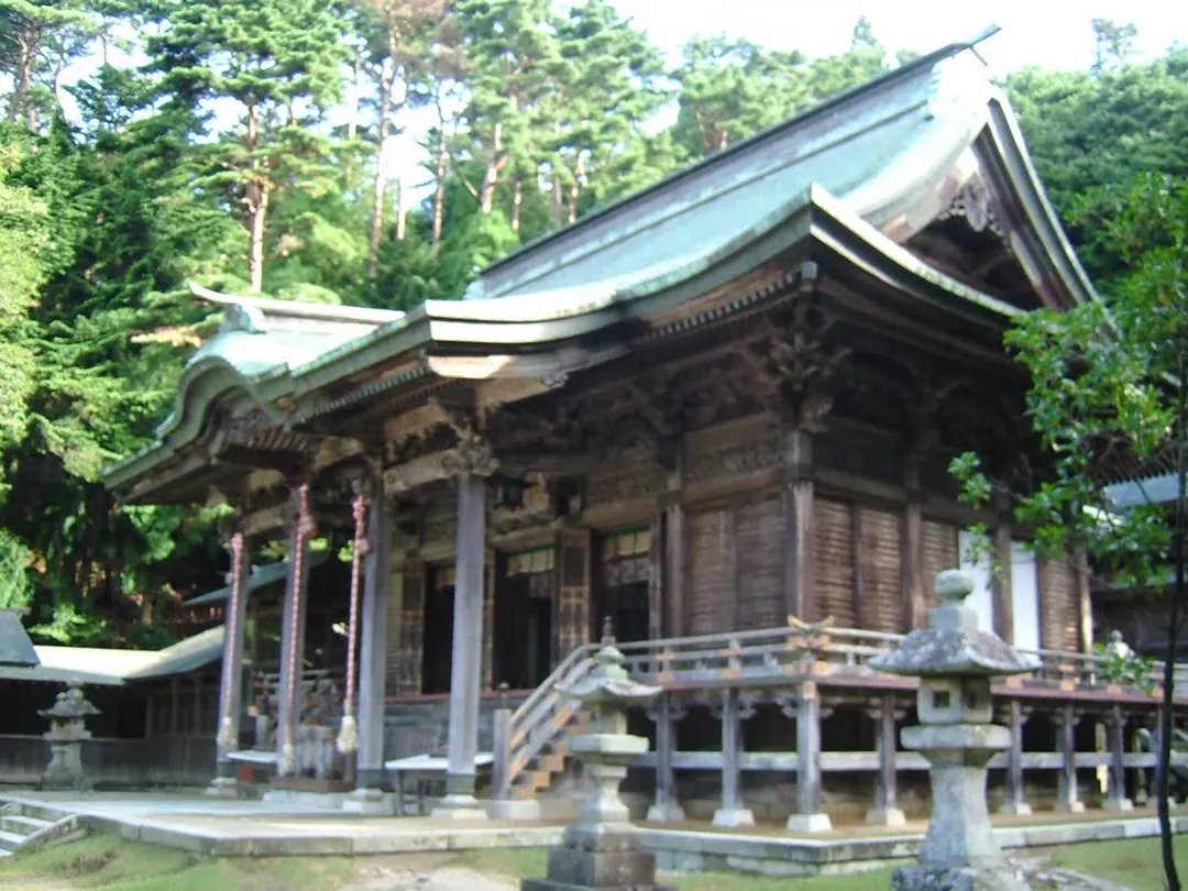金華山黄金山神社