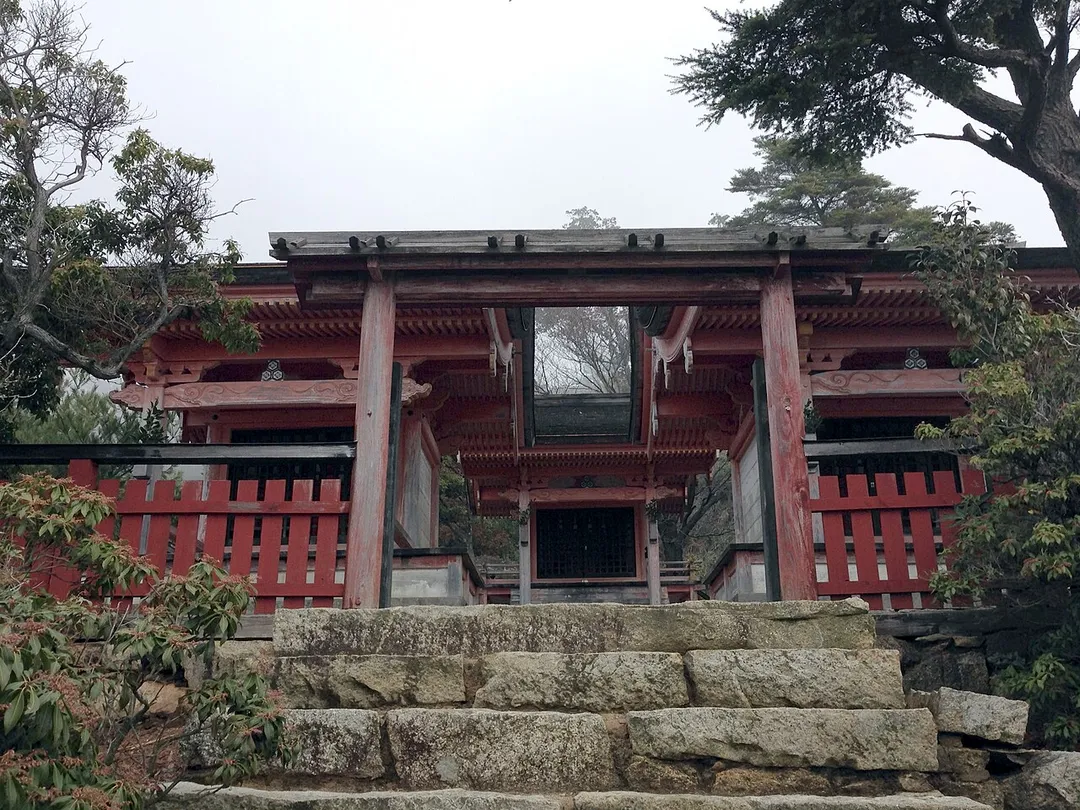 御山神社（厳島神社奥宮）